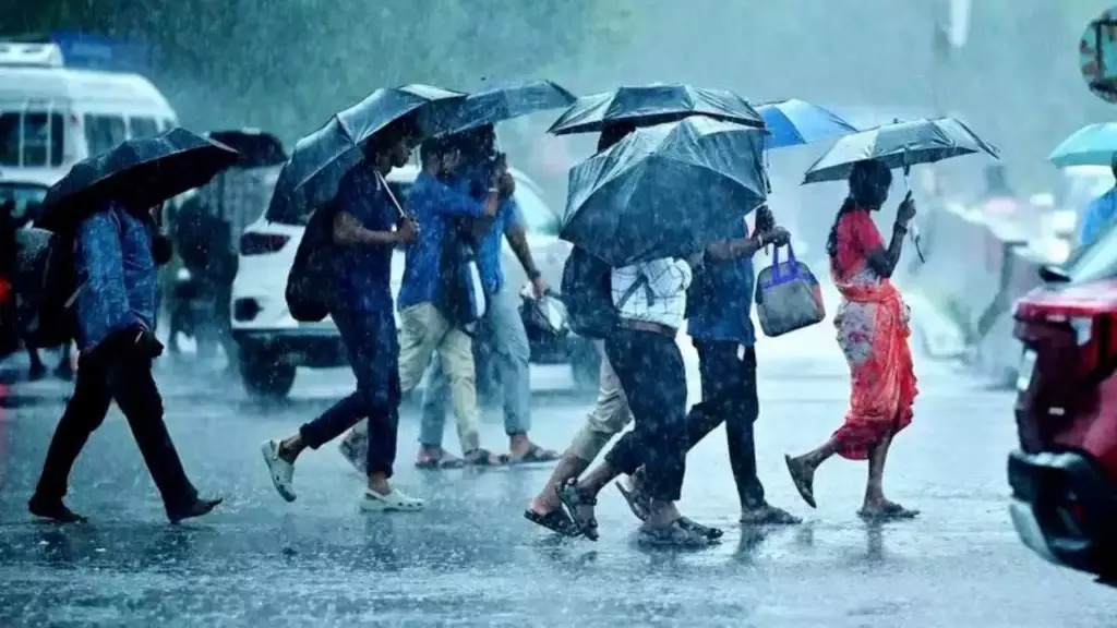 PEOPLE IN RAIN