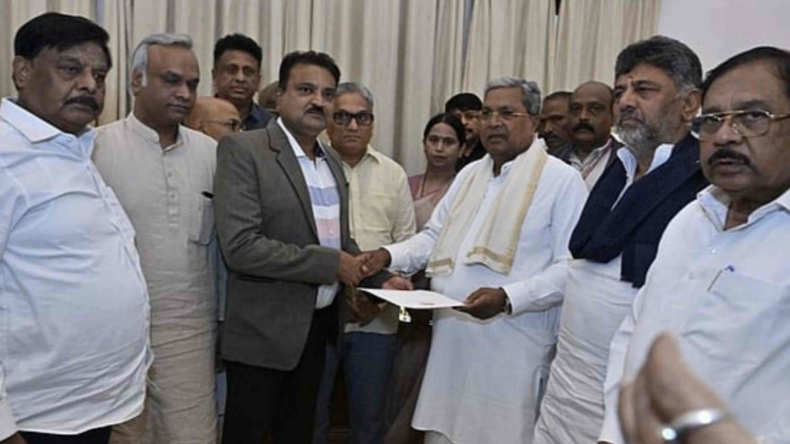 ಡಿಕೆ ಶಿವಕುಮಾರ್‌ karnataka next cm scaled